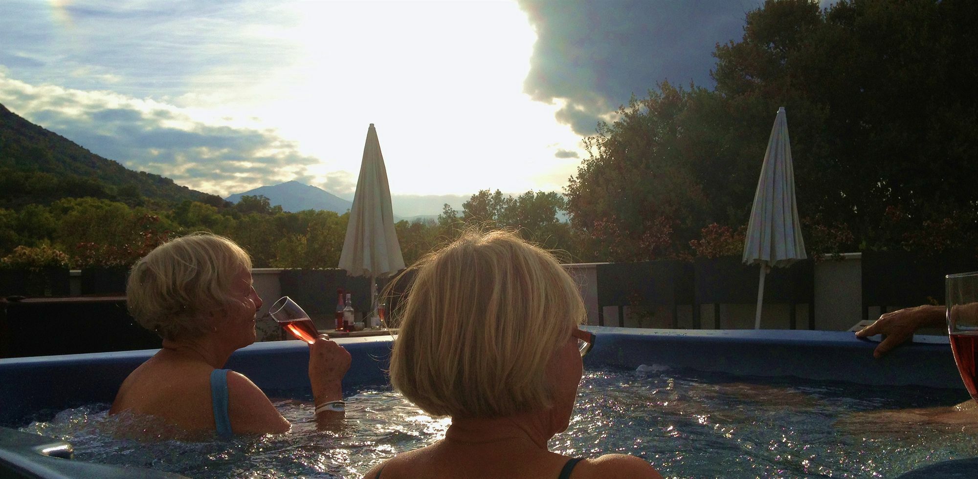El Hotelito นาวาลูเอ็นกา ภายนอก รูปภาพ
